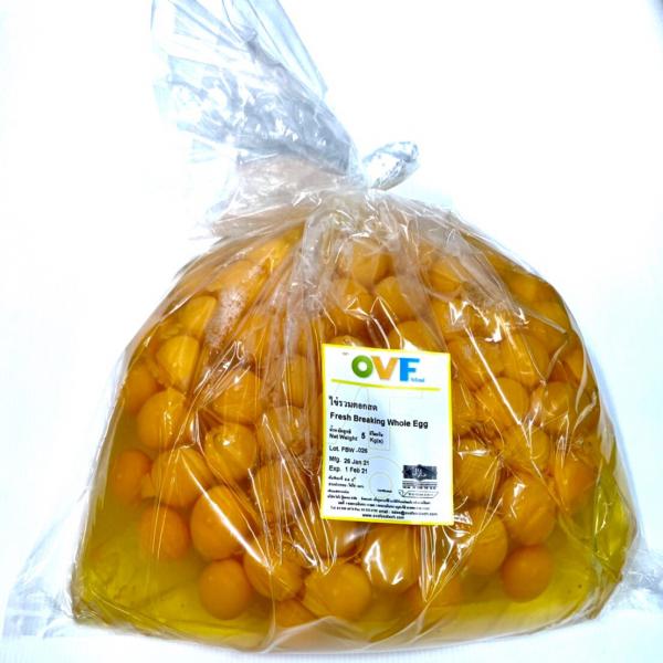 Fresh Breaking Whole Egg