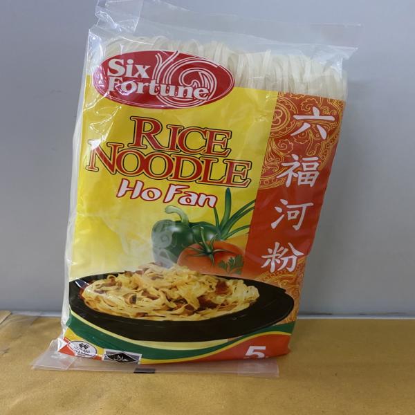 เส้นก๋วยเตี๋ยวอบแห้ง