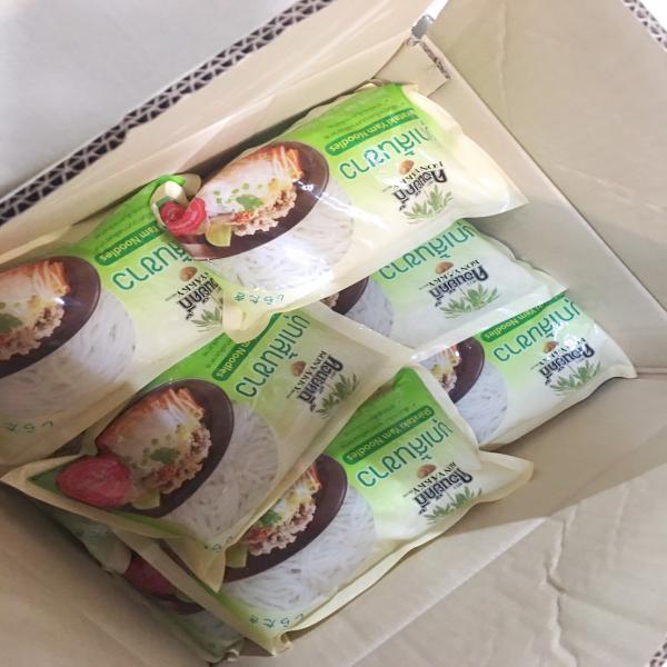 บุกเส้นขาว