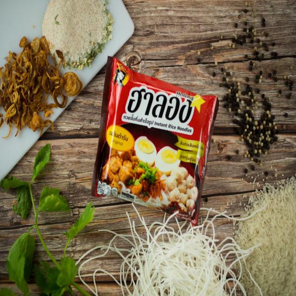 Vietnamese Instant Rice Noodle Soup
