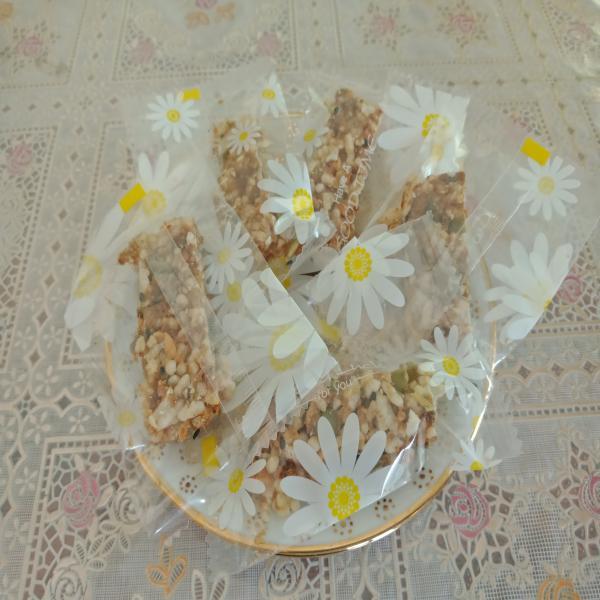 Lady Finger Banana With Cereal Bar