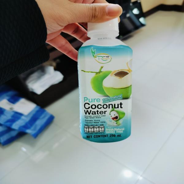 น้ำมะพร้าวน้ำหอม 100% ตรา ราญา กรีน