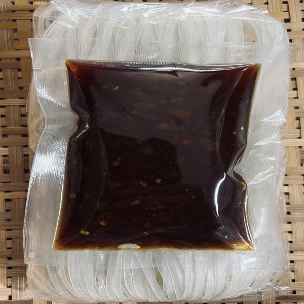 ผัดหมี่โคราชพร้อมน้ำปรุงสำเร็จรูป รสดั้งเดิม น้ำหนักบรรจุ 100 g., 140 g., 220 g.