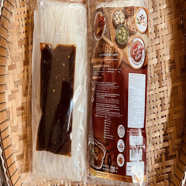 Thailand Korat Rice Noodles and Instant Sauce. Spicy Flavour.  Net Weight 100 g. ,140 g., 220 g.,