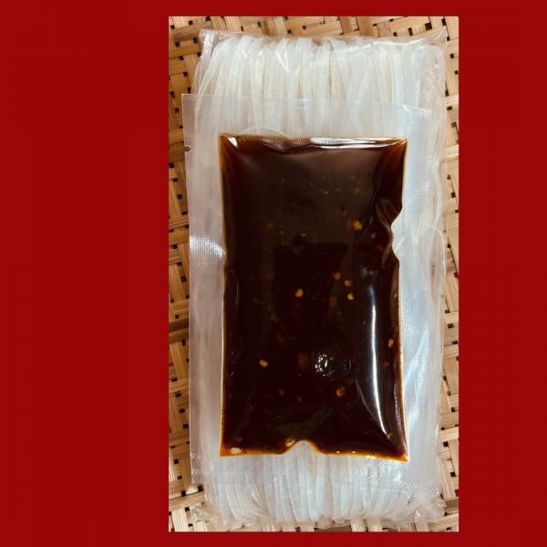 Thailand Korat Rice Noodles and Instant Sauce. Spicy Flavour.  Net Weight 100 g. ,140 g., 220 g.,