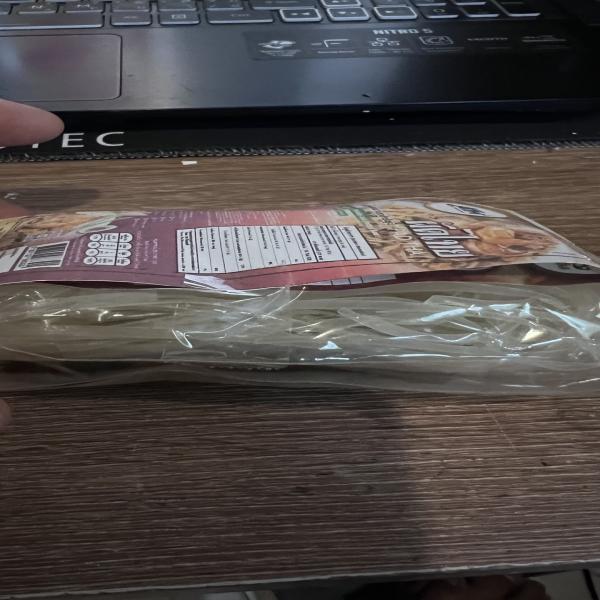 Pad Thai Rice Noodles and Instant Sauce. Net Weight 100 g. 140 g.,200 g.