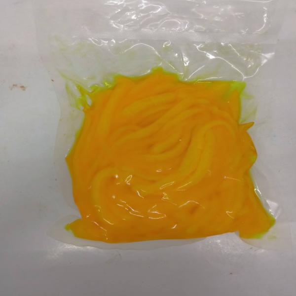 หัวไชเท้าดองสีเหลือง