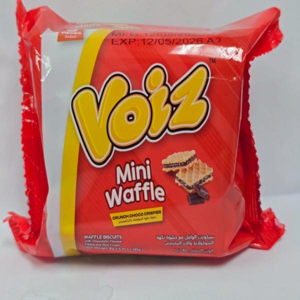 วาฟเฟิลไส้ครีมรสช็อกโกแลตและข้าวพอง