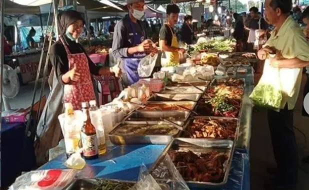 ตลาดนัดลำผักชี
